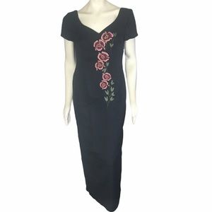 Elegant Black Maxi Dress with Floral Embroidery